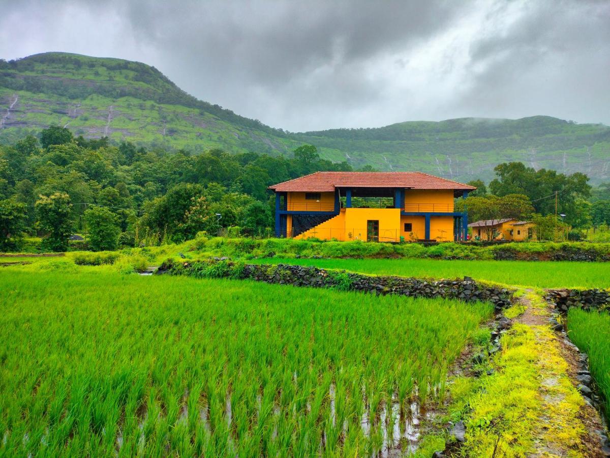Villa King'S Landing Karjat Exterior foto