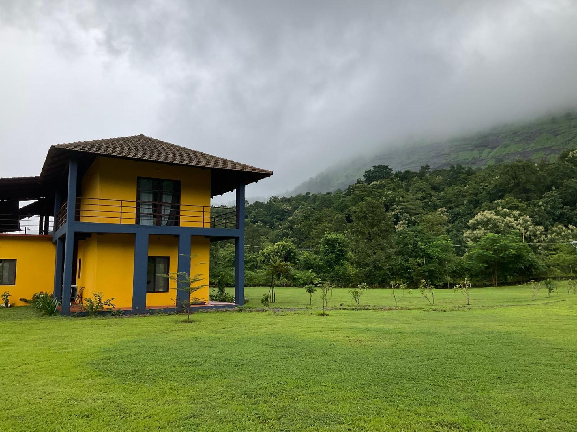 Villa King'S Landing Karjat Exterior foto